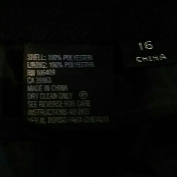 Tahari Arthur s Levine , Size 16 - Picture 3 of 7